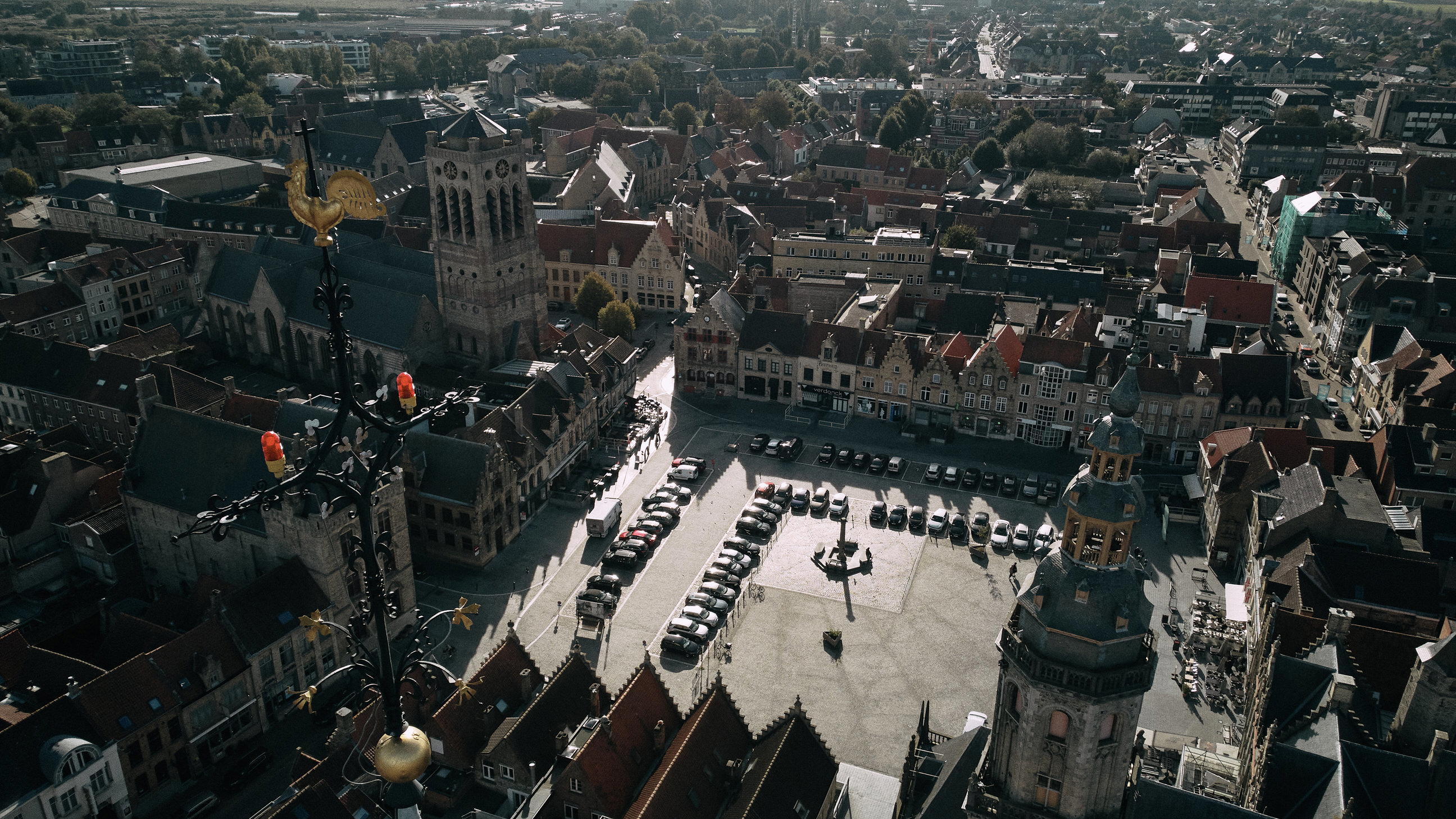 130 collega's die de teambuilding van Urban Hunt in Ieper speelden.