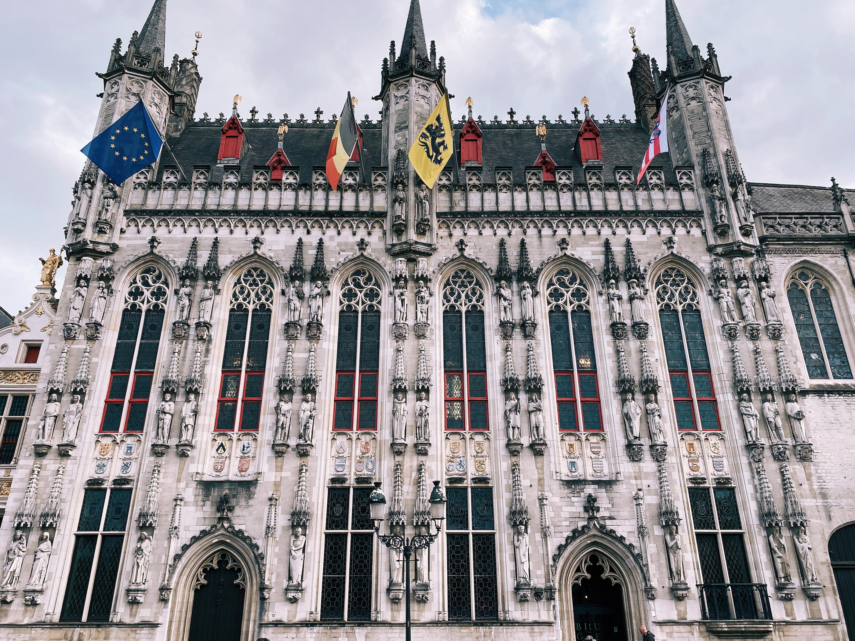 130 collega's die de teambuilding van Urban Hunt in Ieper speelden.