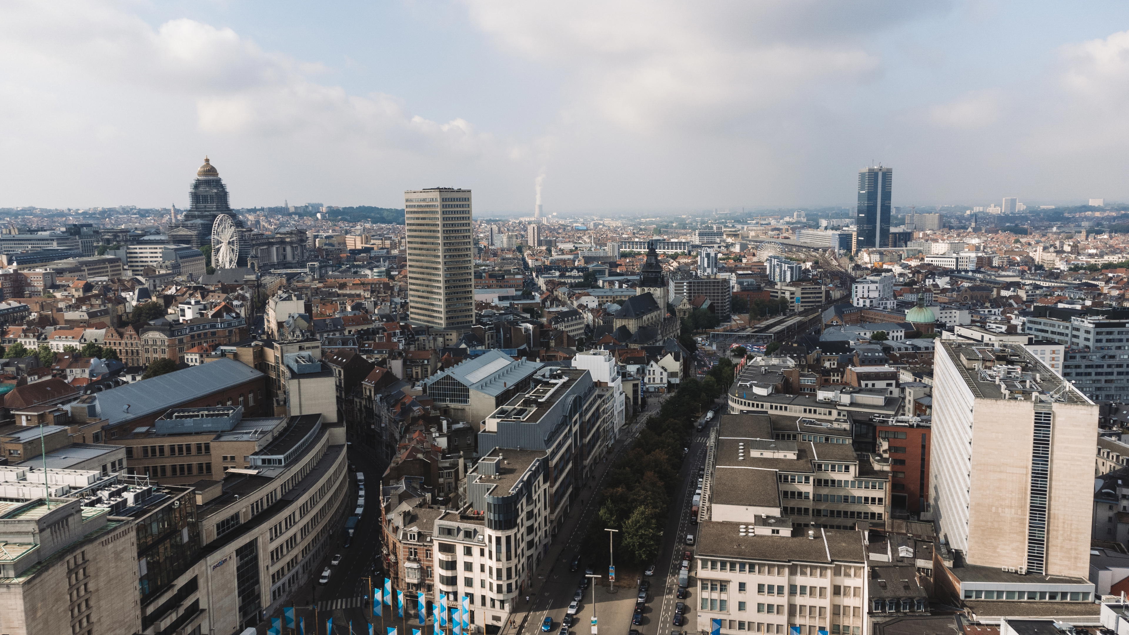 You can play the city game Urban Hunt in Brussels