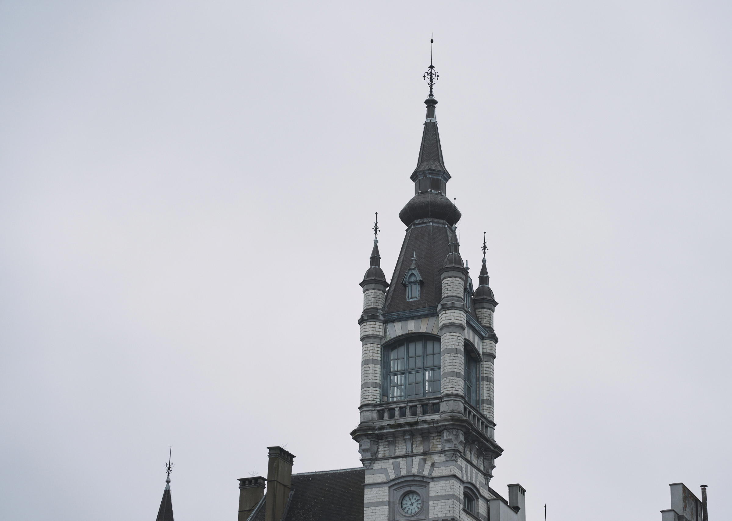 Groep van 130 spelers die het stadsspel Urban Hunt in Ieper speelde.