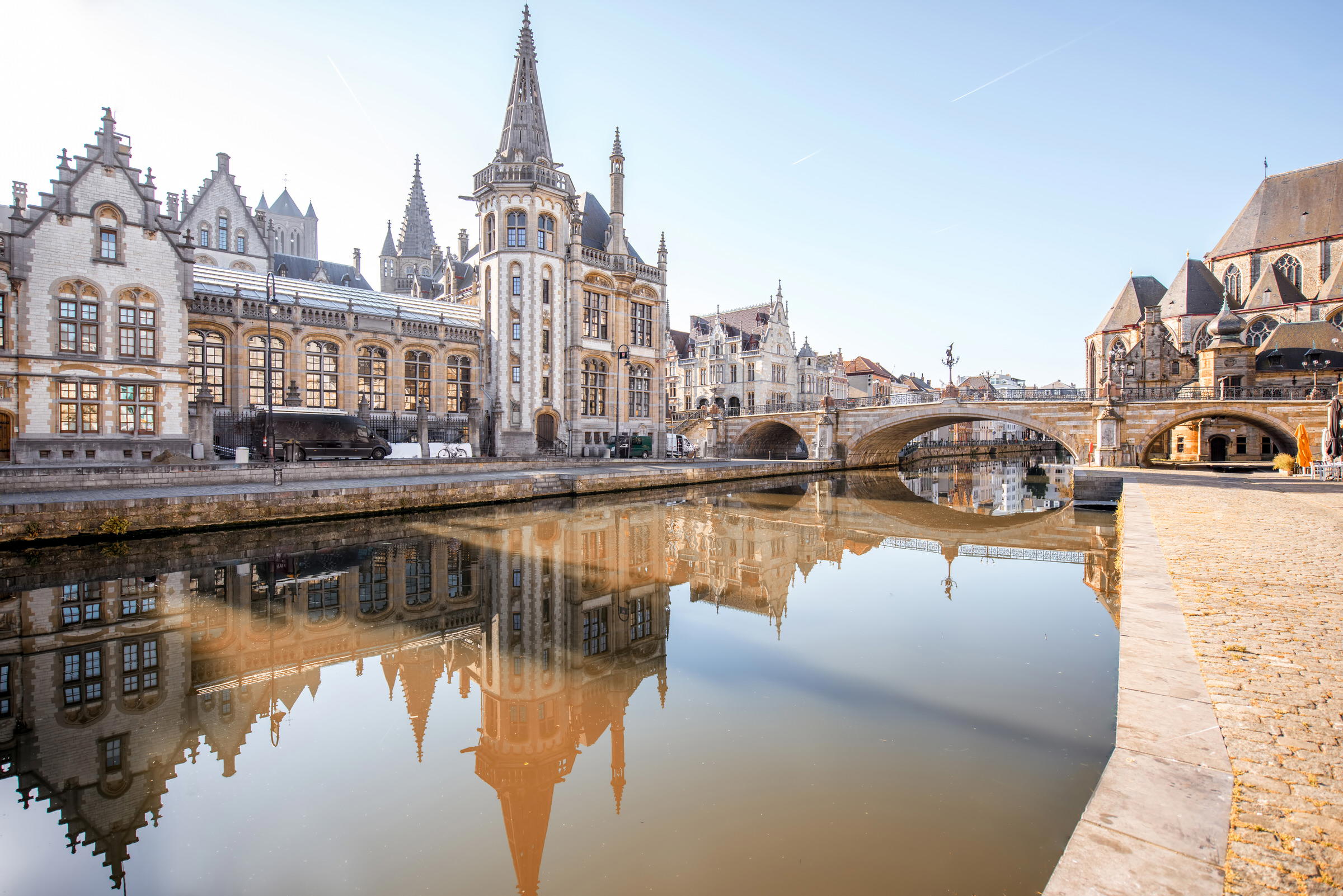 You can play the city game Urban Hunt in Ghent